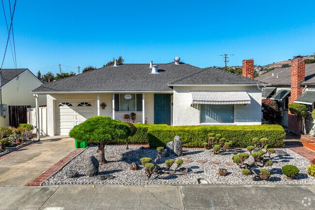 You can often find manicured gardens in Lower Bal.