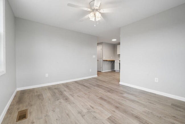 113 Temple St, Nashua, NH 03060 - photo 5