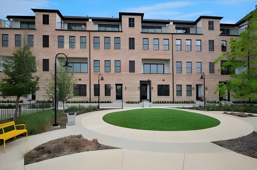 4132 Runyon Rd unit 38759971, Addison, TX 75001 - photo 1