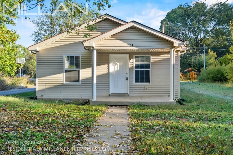 Charming Two Bedroom in the Heart of Clark...
