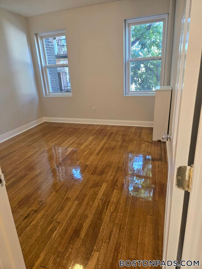 1189 Commonwealth Ave unit 10, Boston, MA 02134 - photo 3