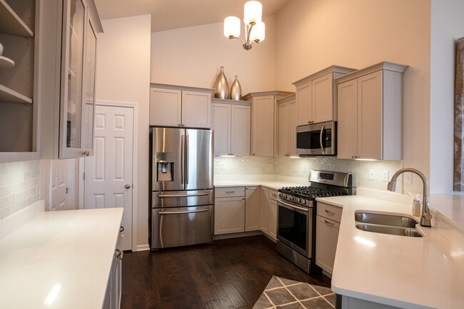 Quartz counter/designer cabinets