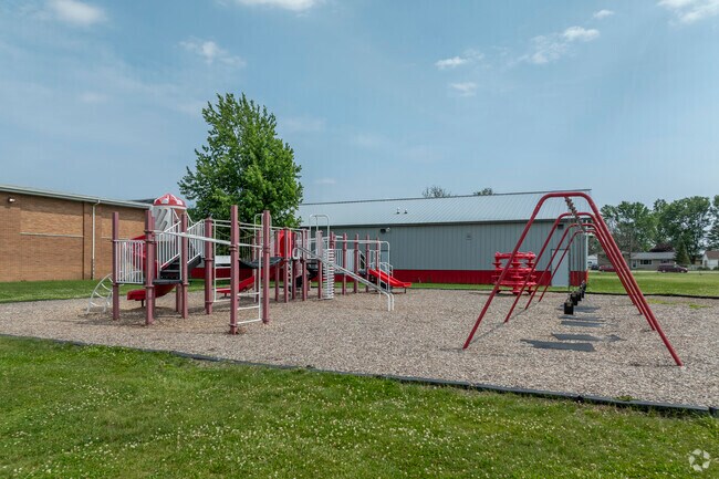 Thomasboro Grade School serves grades PK, K-8.