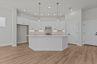 1023 Lucinda Williams Dr, Austin, TX 78744