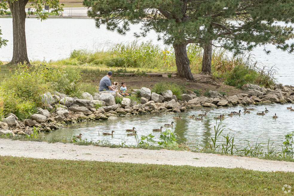 NH_Crowne_Pointe_550132_P2_v1_VS_101624