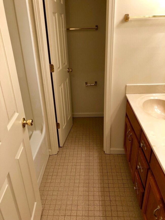 1146 Northwood Loop, Lawrenceburg, KY 40342 - photo 3