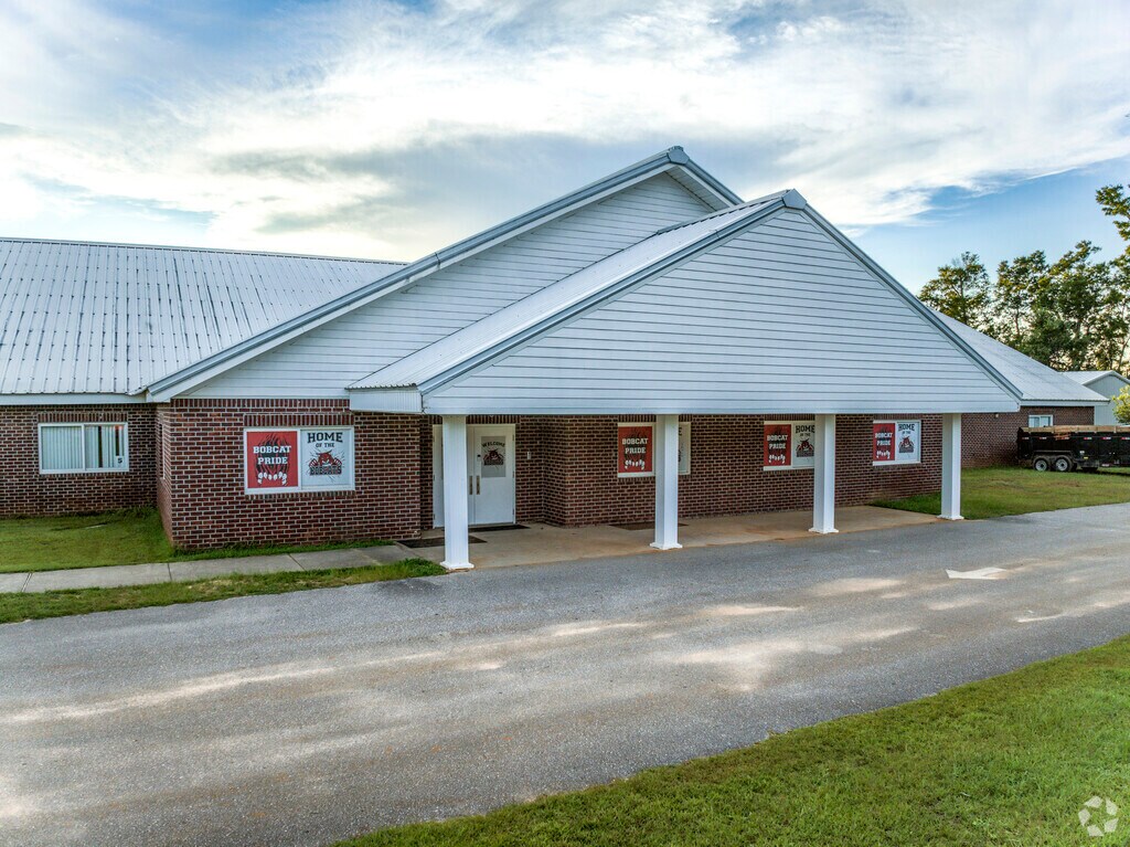 Home of the bobcats, the Beulah Academy of Science serves students in grades 6-8.