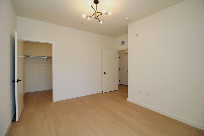 7530 N Richmond Ave unit 203, Portland, OR 97203 - photo 2
