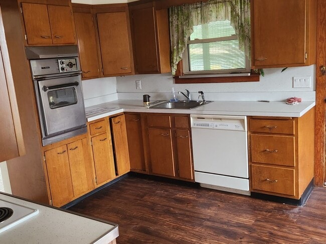 56 N Turnpike Rd, Wallingford, CT 06492 - photo 4