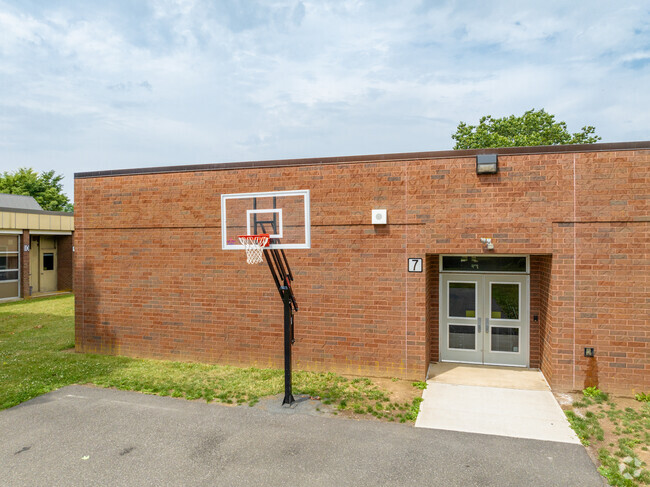 Meet your friends on the court at lunchtime at C. Richard Applegate Elementary School.