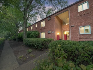 355 E 14 Mile Rd, Birmingham, MI 48009