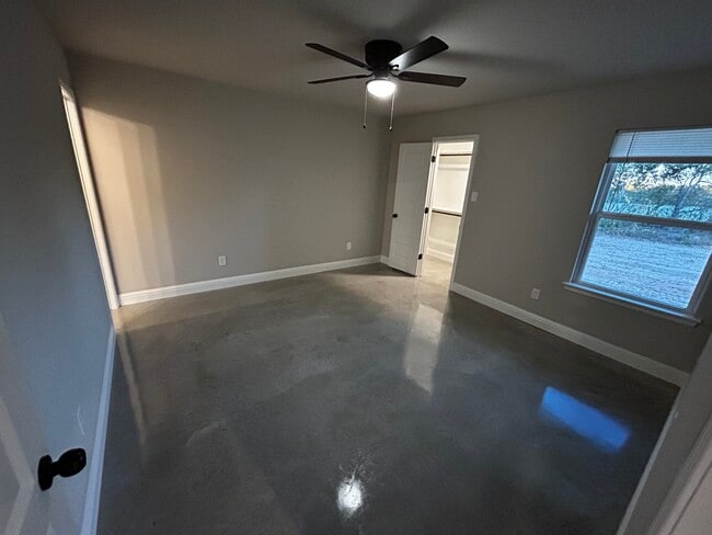 10028 W Hwy 199 unit 10028-200, Poolville, TX 76487 - photo 4