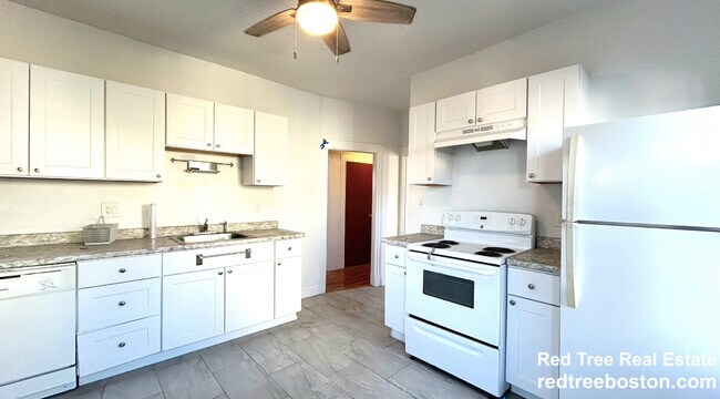 741 Broadway unit 2, Somerville, MA 02144 - photo 3