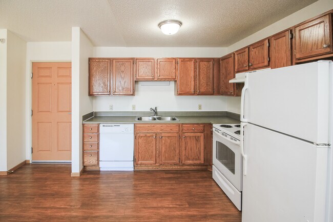 Tralee Terrace Apartments, Coon Rapids, MN 55433 - photo 5