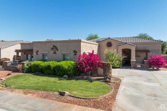 Homes in Cielo Verde have three to four bedrooms, on lots between 8,000 and 9,000 square feet.