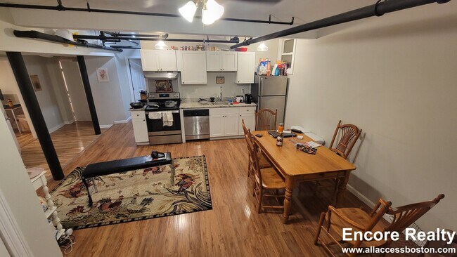 1185 Commonwealth Ave unit 101, Allston, MA 02134 - photo 3