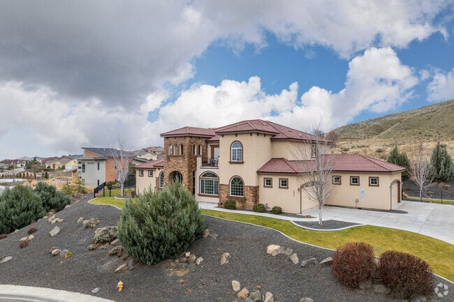 There are many new construction communities being planned in Richland.