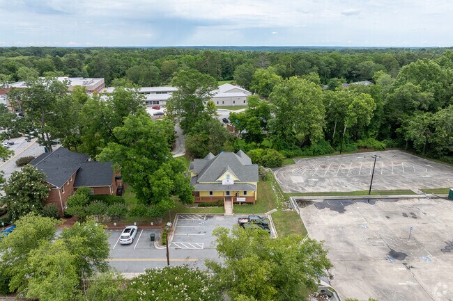 High Achievers Education Center is a collective homeschool location.