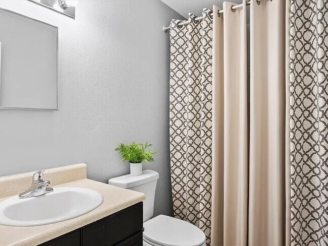 576 Wingspan Way, Crestview, FL 32536 - photo 3