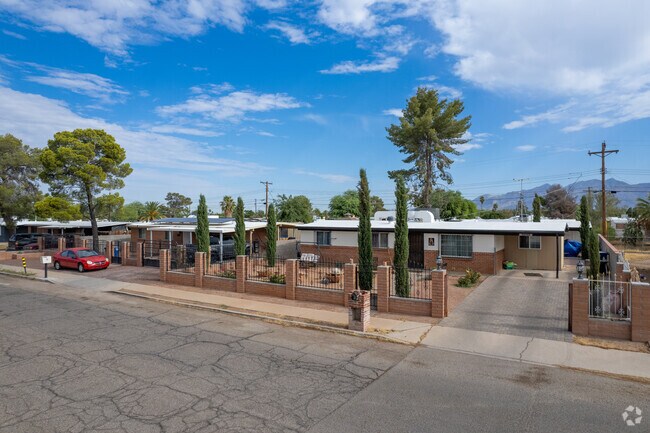Stone walls surround many homes in Myers.