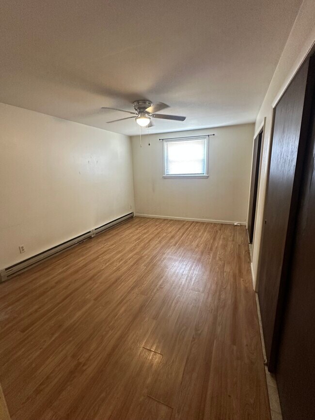 327 M St unit 4, Edwardsville, IL 62025 - photo 6