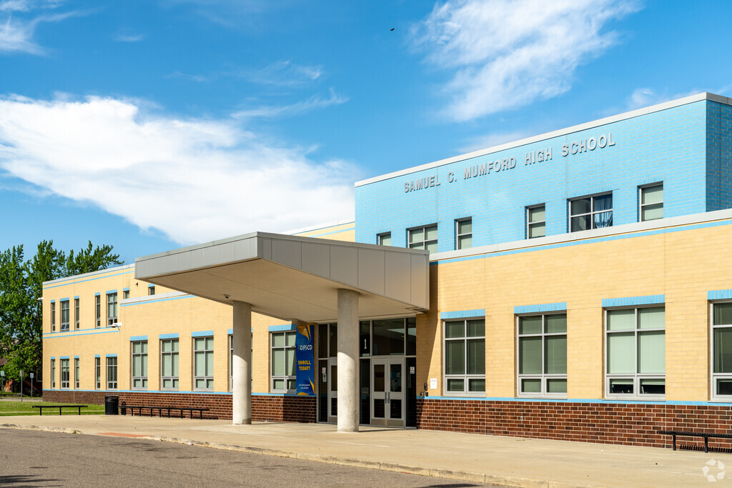 Mumford High School, Detroit MI Rankings & Reviews - Homes.com