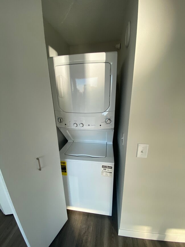 The Lancaster unit 2509, Chicago, IL 60601 - photo 7