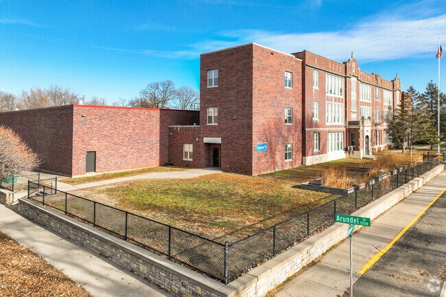 Jackson Elementary serves over 250 students that are in grades Pre-K-5th.