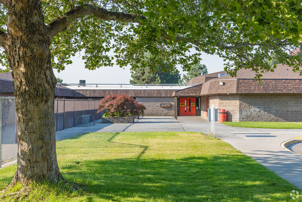 Ruth Livingston Elementary School