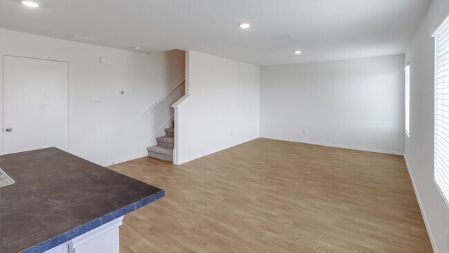 174 Ebbsfleet Dr unit 38476415, Uhland, TX 78640 - photo 5