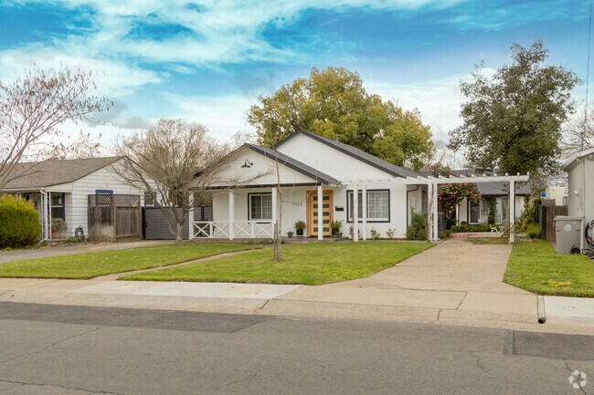 The hige range of home prices in the Tahoe Park neighborhood get to around 600K