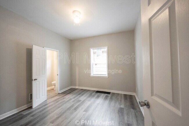 623 Orange St, Indianapolis, IN 46203 - photo 6