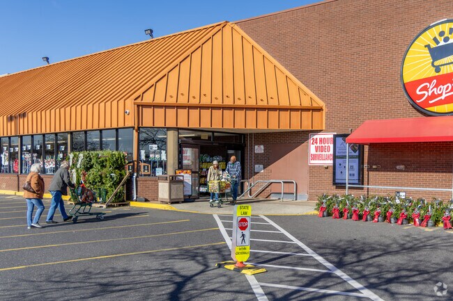 Shop Rite is conveniently located off of Route 73 in Berlin Township.