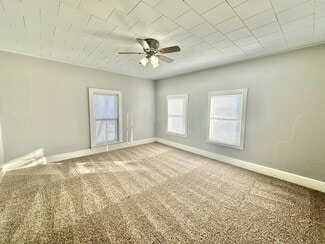 957 W Grand Ave, Beloit, WI 53511