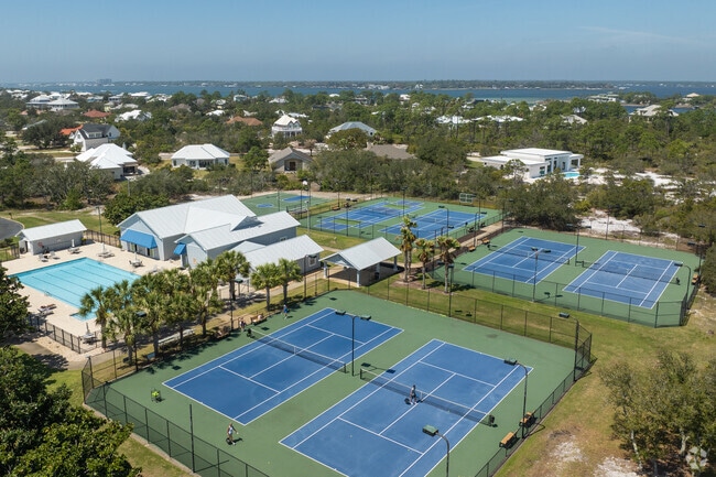 Ono Island is home to the well-appointed Ono North Recreation Center.