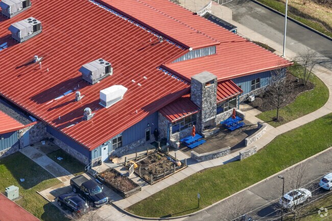 The Neighborhood Academy has a student-teacher ratio of 7 to 1.