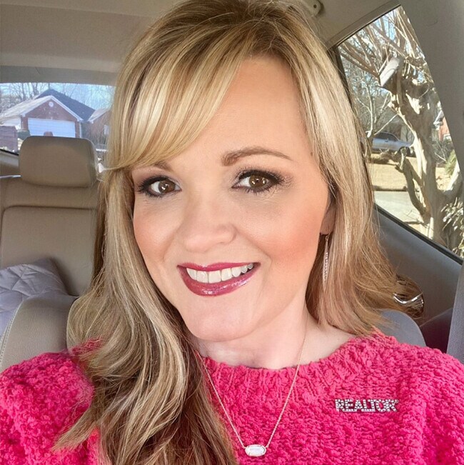 Stephanie Rowe
