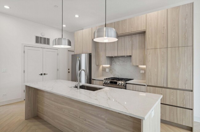 3409 N Bosworth Ave unit 3W, Chicago, IL 60657 - photo 6