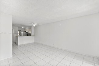 2228 N Cypress Bend Dr Unit LPH406, Pompano Beach, FL 33069