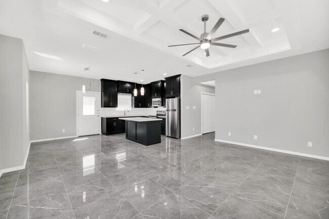 4721 Magnolia Ave unit 1, McAllen, TX 78501 - photo 2