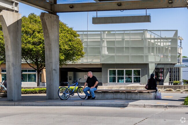 Fairfield Transit Center offers numerous bus lines that go throughout Green Valley .