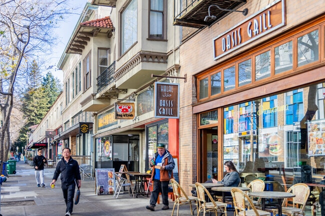 Downtown Berkeley has a variety of restaurants to choose from.