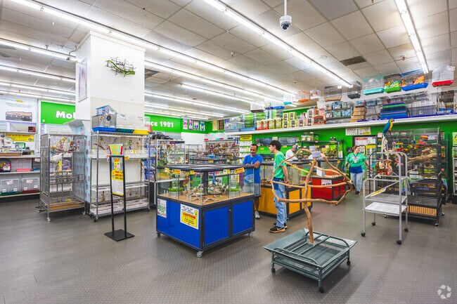 Malibar Heights residents like shopping at B&B Pet Stop for their large selection.