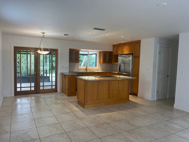 1287 Cooper Dr, Naples, FL 34103 - photo 2