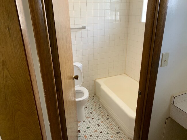 310 N Center St unit 310, Casper, WY 82601 - photo 2