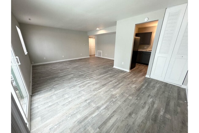 Woodhaven Oaks, Fort Wayne, IN 46819 - photo 2