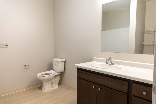 Red Skye Lofts, Redwood Falls, MN 56283 - photo 5