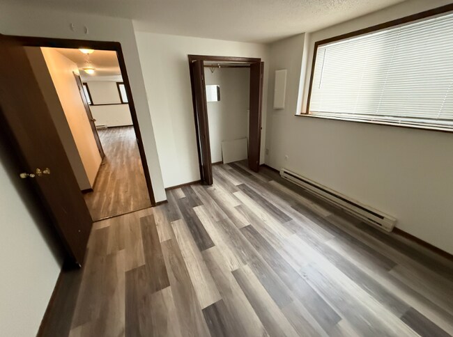 319 N 50th St unit 321, Grand Forks, ND 58203 - photo 7