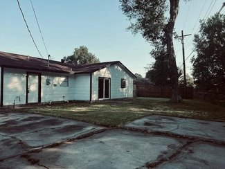 5275 Berard Cir, Beaumont, TX 77705