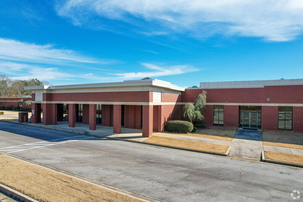 Rehoboth Road Middle School has a student-teacher ratio of 14 to 1.